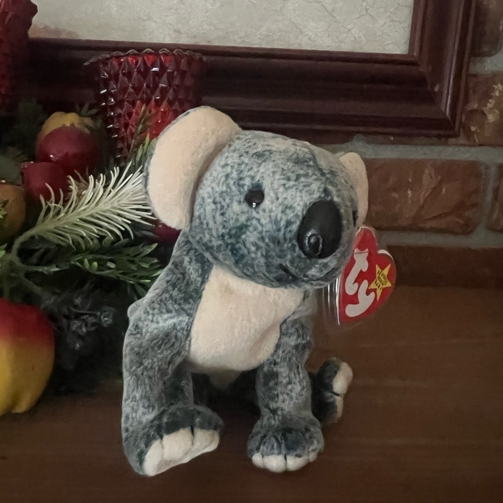Ty Beanie Baby: Eucalyptus the Koala
Bear|